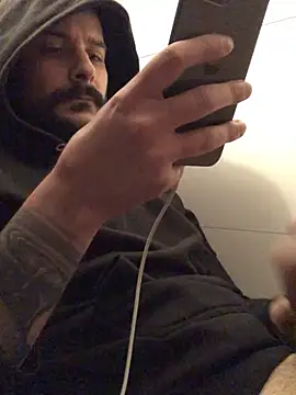 Snapshot of hotmrniceguy chatting on February 11, 2:14 am hotmrniceguy online show from February 11, 2:14 am