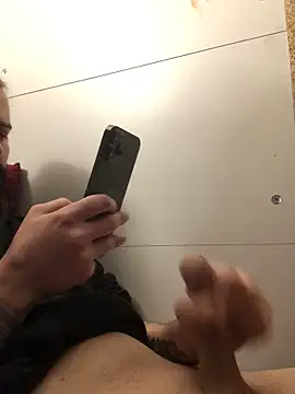 Snapshot of hotmrniceguy chatting on February 15, 11:25 pm hotmrniceguy online show from February 15, 11:25 pm