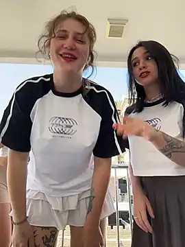 Snapshot of JessiMur chatting on December 1, 2:16 am JessiMur online show from December 1, 2:16 am