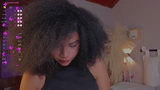 nayah   online show from December 20, 1:14 am