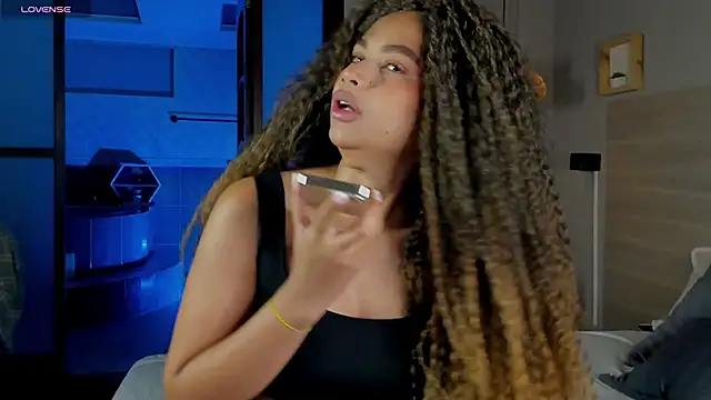 nayah   online show from October 7, 7:22 pm