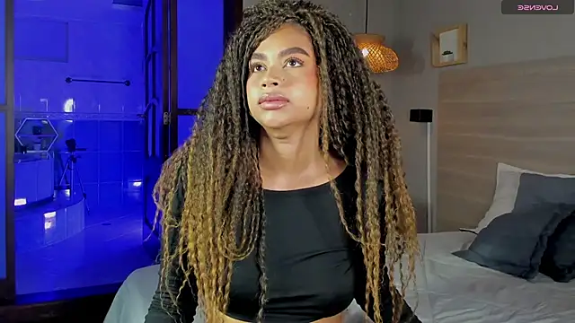 nayah   online show from October 16, 7:48 pm