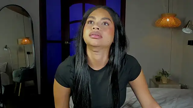 nayah   online show from January 5, 7:50 pm