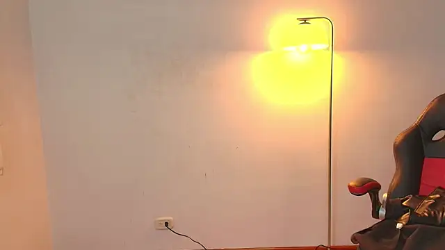 samy jonnes  online show from September 26, 11:20 pm