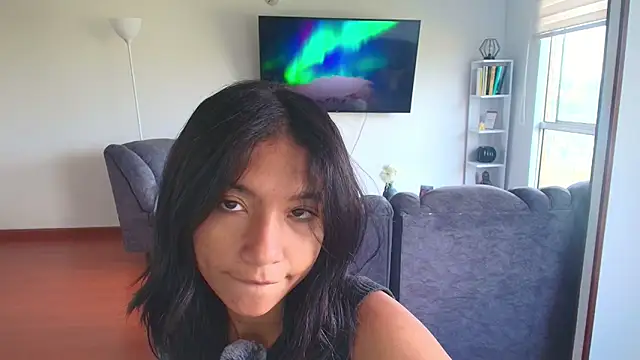 samy jonnes  online show from September 30, 8:47 pm