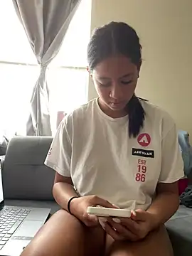 VanessaBling online show from December 17, 3:39 pm