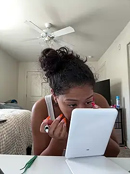 VanessaBling online show from June 13, 2:37 pm