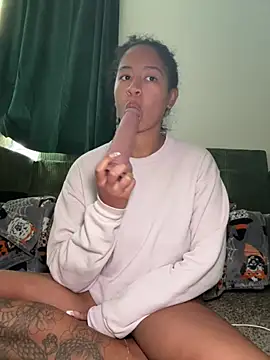 VanessaBling online show from July 18, 3:05 pm