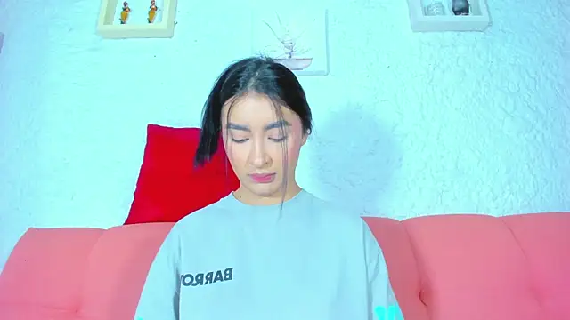 emiily s online show from December 10, 12:05 pm