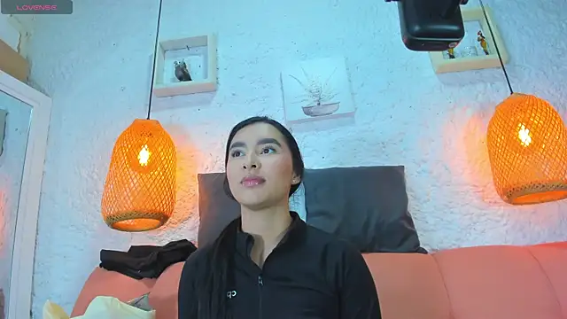 emiily s online show from October 10, 12:04 pm