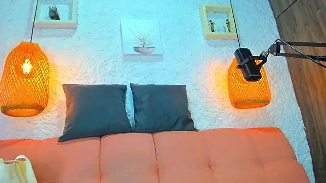 emiily s online show from October 11, 12:04 pm