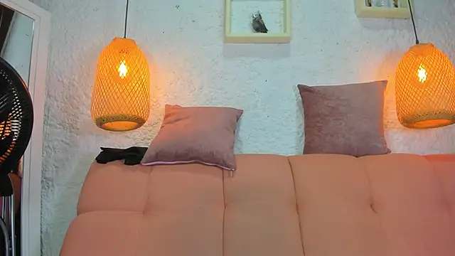 emiily s online show from December 3, 12:03 pm