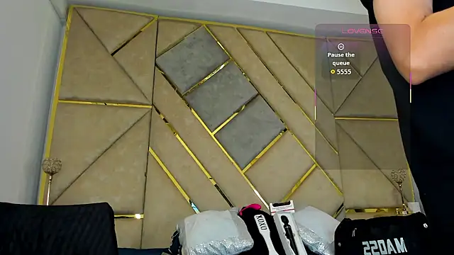 Snapshot of AmberAdams_ chatting on October 15, 2:28 pm AmberAdams online show from October 15, 2:28 pm