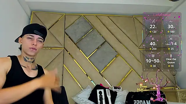 Snapshot of AmberAdams_ chatting on October 23, 1:21 pm AmberAdams online show from October 23, 1:21 pm