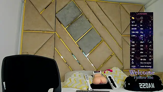 AmberAdams  online show from November 11, 2:28 pm