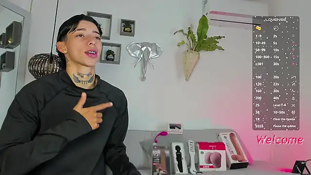 AmberAdams  online show from December 19, 3:08 pm