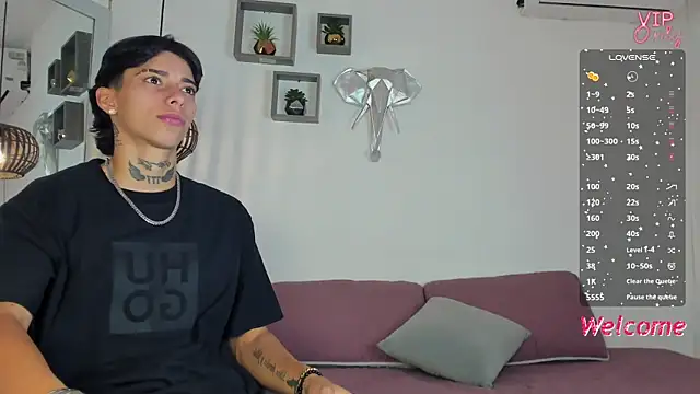 AmberAdams  online show from December 21, 4:03 pm