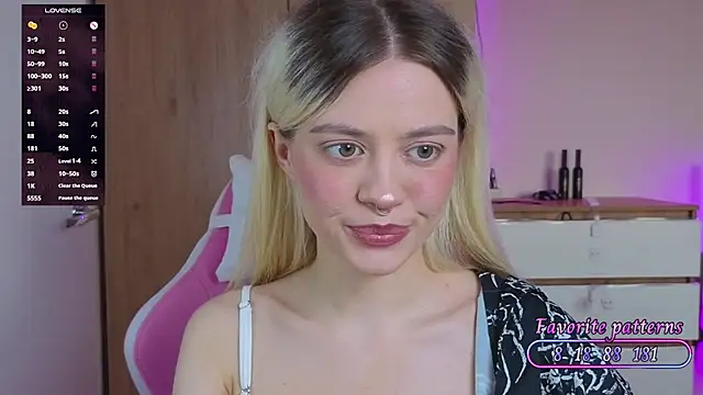 mybunnywendy online show from April 1, 1:34 pm