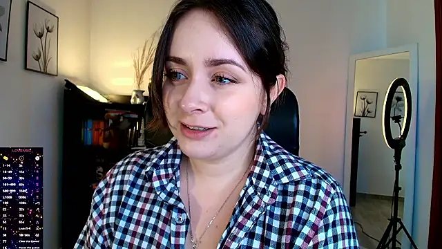 Snapshot of miss_seline chatting on February 18, 8:27 pm miss seline online show from February 18, 8:27 pm