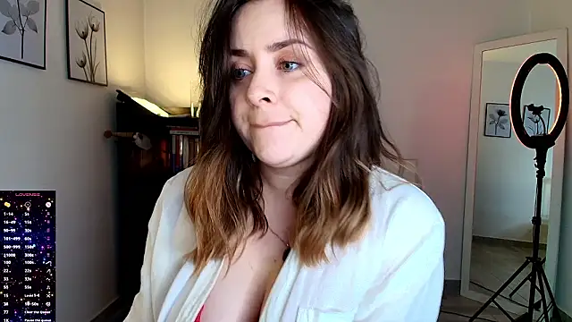 Snapshot of miss_seline chatting on March 29, 10:43 pm miss seline online show from March 29, 10:43 pm