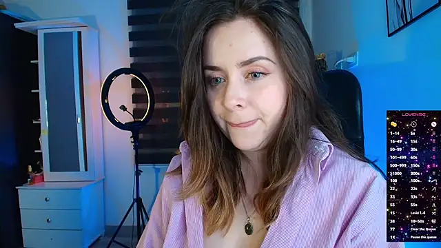 Snapshot of miss_seline chatting on May 15, 11:23 pm miss seline online show from May 15, 11:23 pm