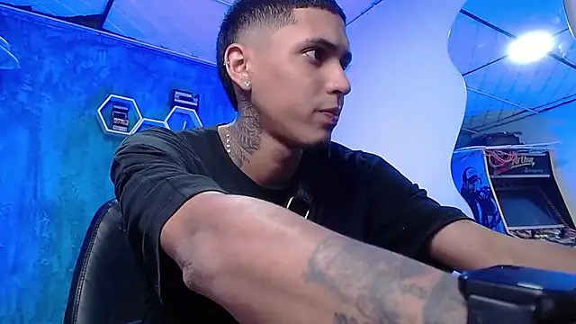 Liam lee online show from December 7, 3:41 pm