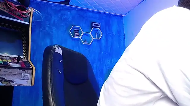 Liam lee online show from February 8, 1:44 pm