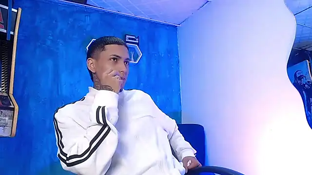 Liam lee online show from February 14, 12:47 pm