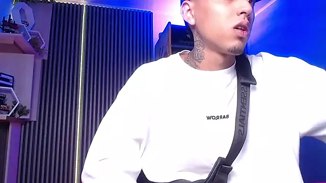 Liam lee online show from March 22, 1:08 pm