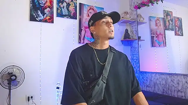 Liam lee online show from October 20, 10:10 pm