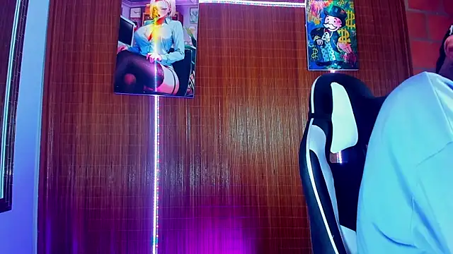 Liam lee online show from February 1, 9:35 pm