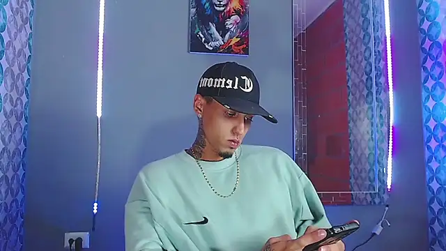 Liam lee online show from March 27, 11:37 pm