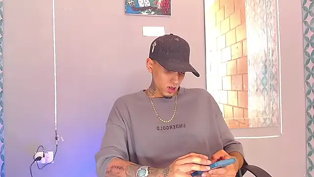 Liam lee online show from July 2, 9:10 pm
