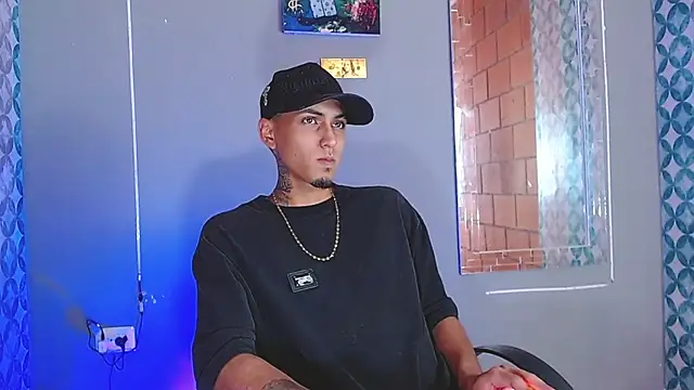 Liam lee online show from July 27, 9:11 pm