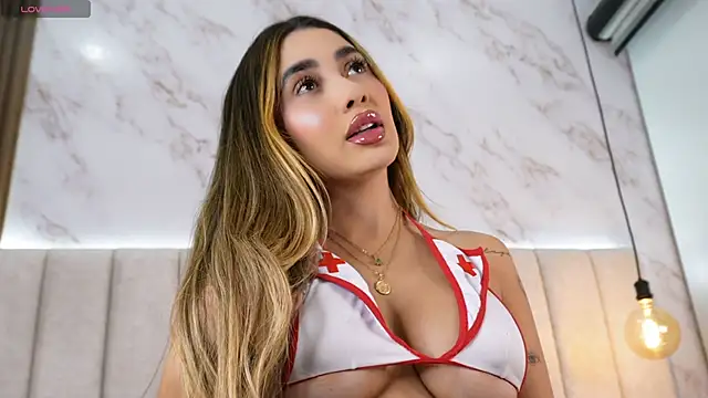 Snapshot of Annyy_Rosse chatting on April 9, 4:56 am Annyy Rosse online show from April 9, 4:56 am