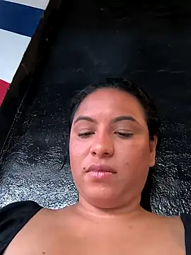 Snapshot of Francesca_ferrari chatting on December 27, 10:48 pm Francesca ferrari online show from December 27, 10:48 pm