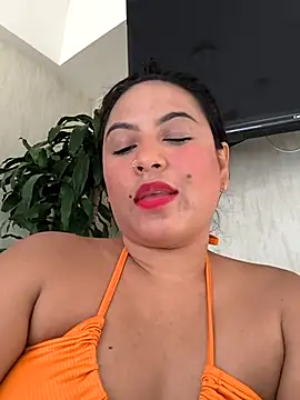 Snapshot of Francesca_ferrari chatting on February 24, 8:14 pm Francesca ferrari online show from February 24, 8:14 pm