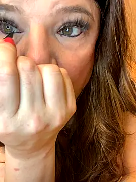 Snapshot of balad13 chatting on September 18, 7:21 am balad13 online show from September 18, 7:21 am