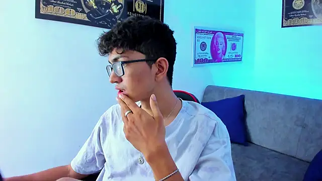 TylerWhite  online show from February 4, 3:11 am