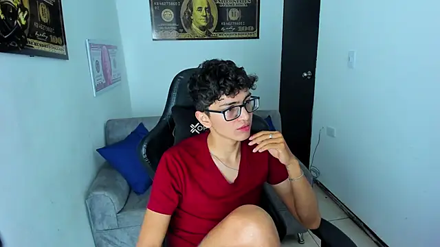 TylerWhite  online show from February 7, 3:01 am