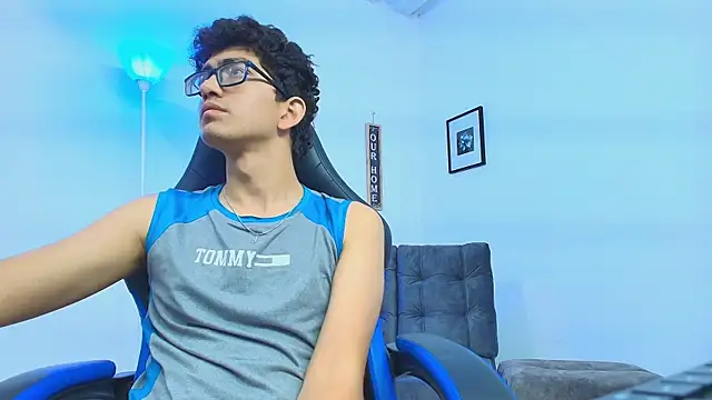 TylerWhite  online show from September 9, 4:34 am