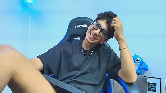 TylerWhite  online show from September 12, 4:12 am