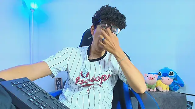 TylerWhite  online show from September 26, 5:55 am