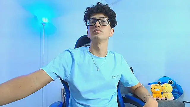 TylerWhite  online show from October 23, 3:50 am