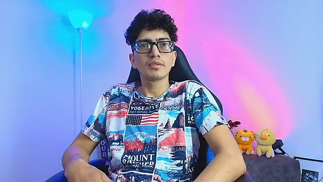 TylerWhite  online show from December 18, 6:41 am