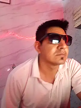 latino17 online show from August 9, 7:24 am
