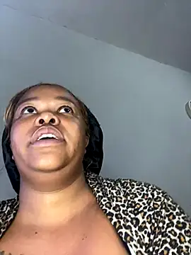 Snapshot of Mandy-101 chatting on October 31, 3:40 am Mandy-101 online show from October 31, 3:40 am