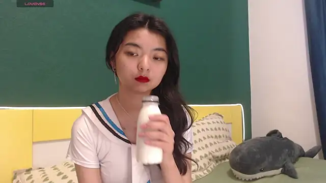 Shy Kira online show from June 12, 8:46 am
