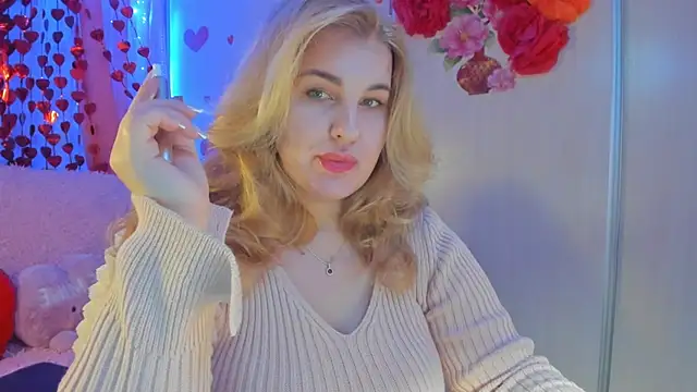 CoraSwon online show from February 13, 6:38 pm