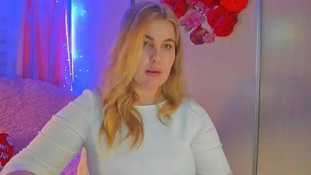 CoraSwon online show from March 7, 8:22 pm